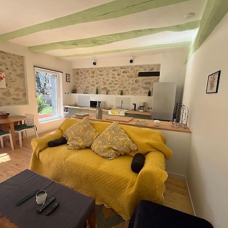 La Bastide Aux Iris - Les Capucines Apartment Villecroze Ngoại thất bức ảnh