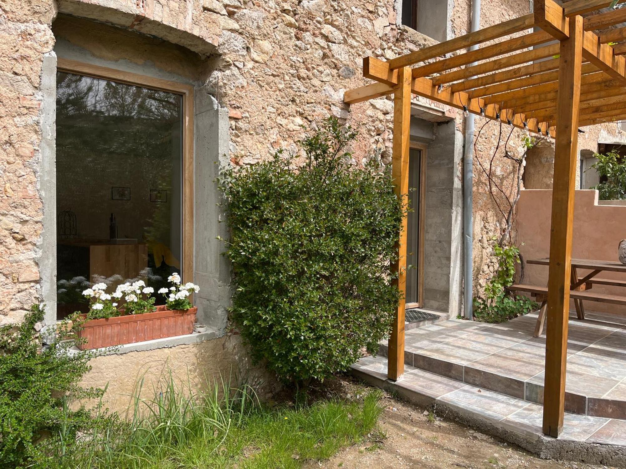 La Bastide Aux Iris - Les Capucines Apartment Villecroze Ngoại thất bức ảnh