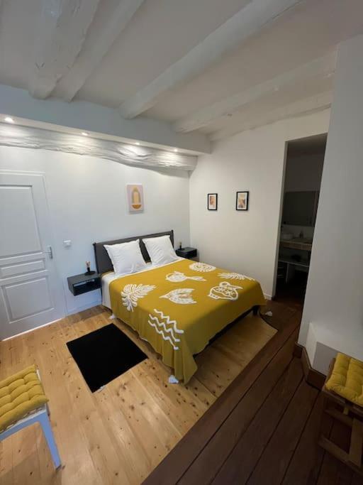 La Bastide Aux Iris - Les Capucines Apartment Villecroze Ngoại thất bức ảnh
