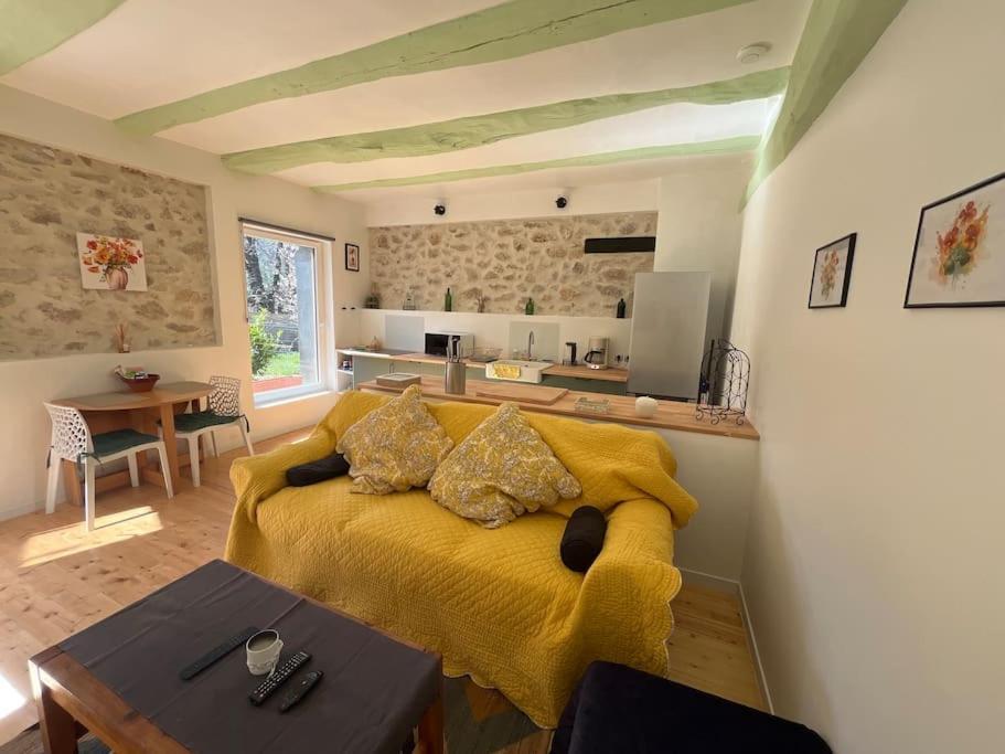 La Bastide Aux Iris - Les Capucines Apartment Villecroze Ngoại thất bức ảnh